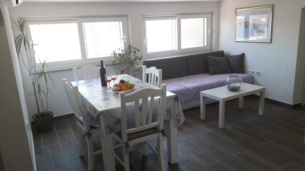 Apartmani Zilic Dugi Rat Eksteriør billede